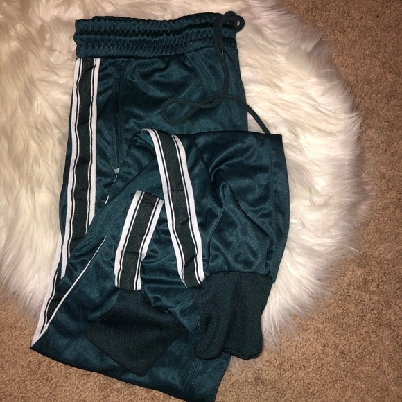 FashionNova Joggers - Picture 2 of 2